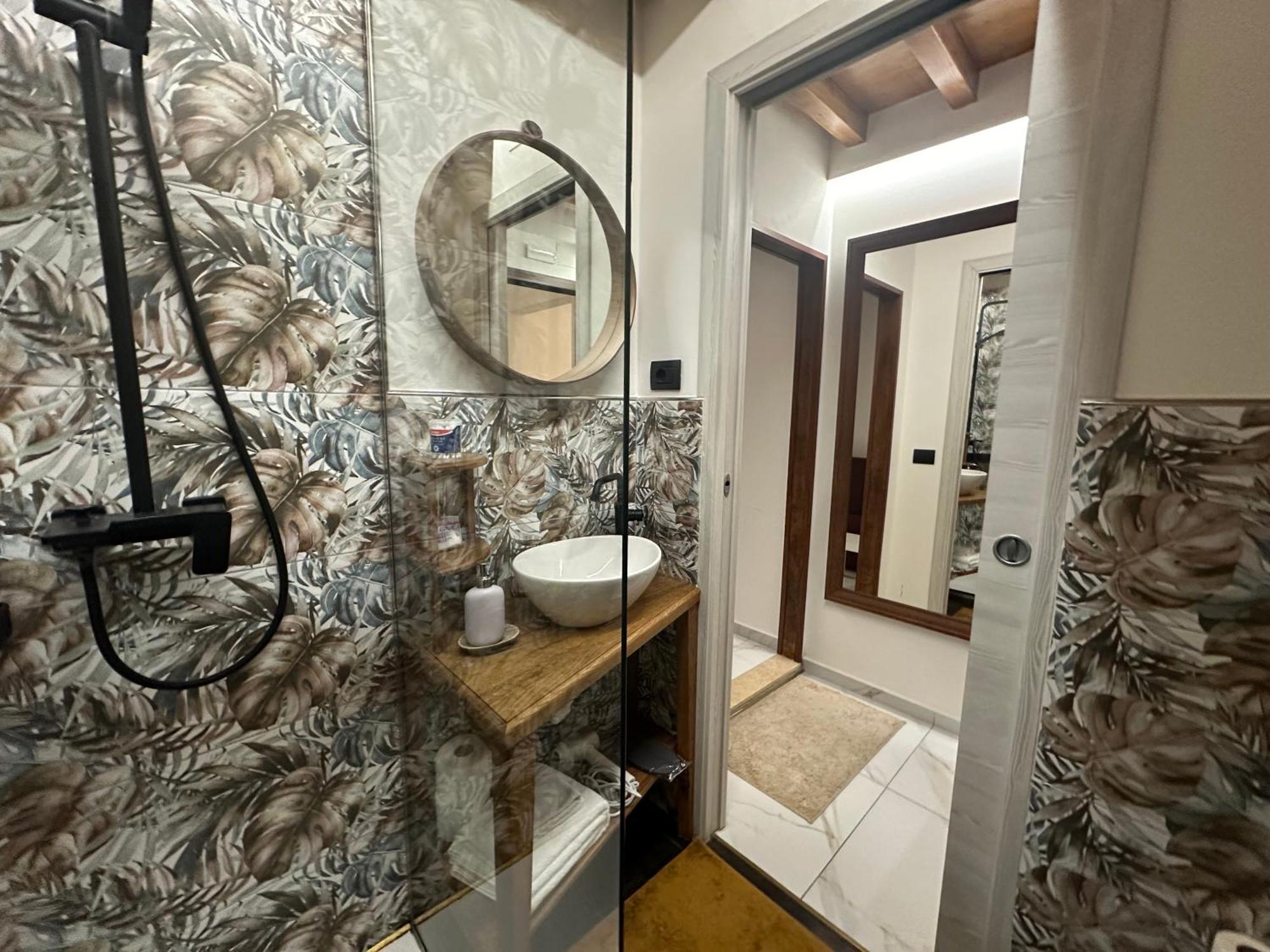 Regina Two - Floored Rustico Relax * Florencia